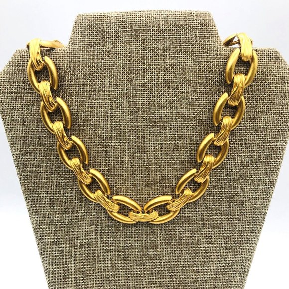 Vintage AK Anne Klein Necklace Brushed Goldtone Statement Linked Choker Necklace - Picture 1 of 12